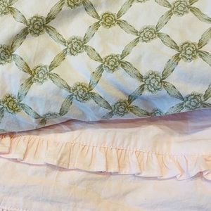 Crib fitted sheet and matching crib skirt